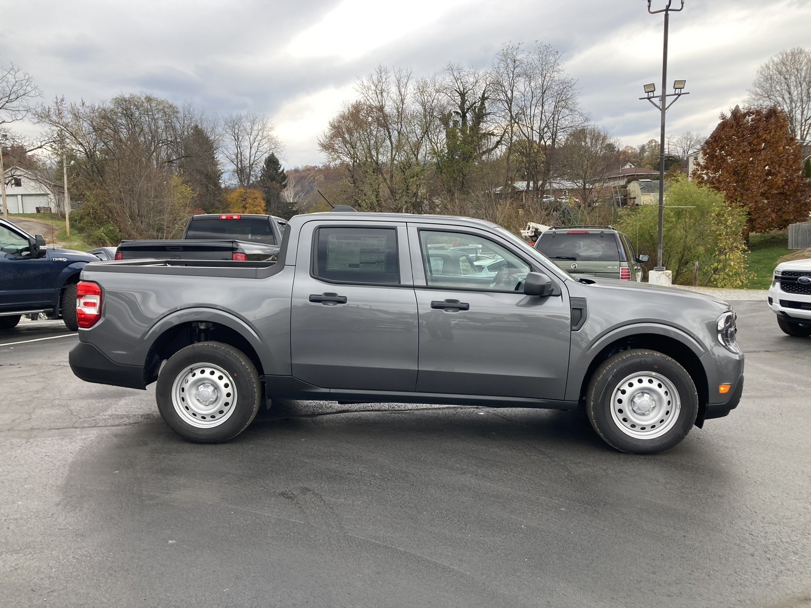 2025 Ford Maverick XL photo 4