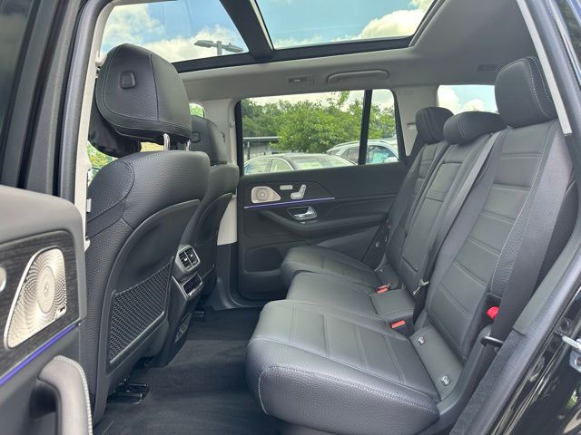 2025 Mercedes Benz GLS 450 4MATIC photo 16