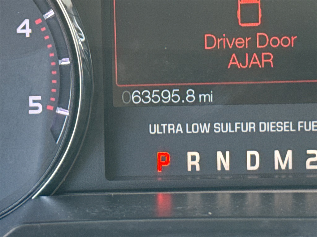 2011 Ford F-450 Lariat photo 26