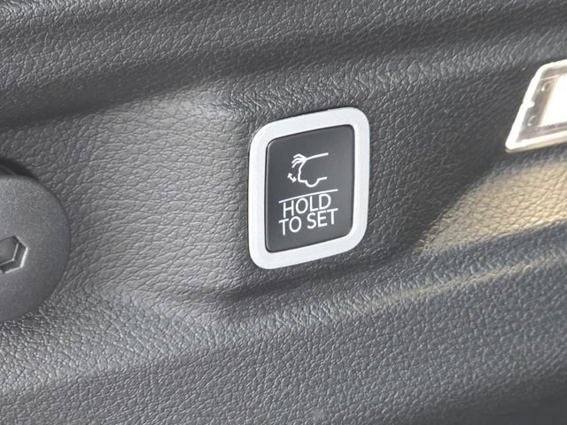 2025 Jeep Grand Cherokee Limited photo 15