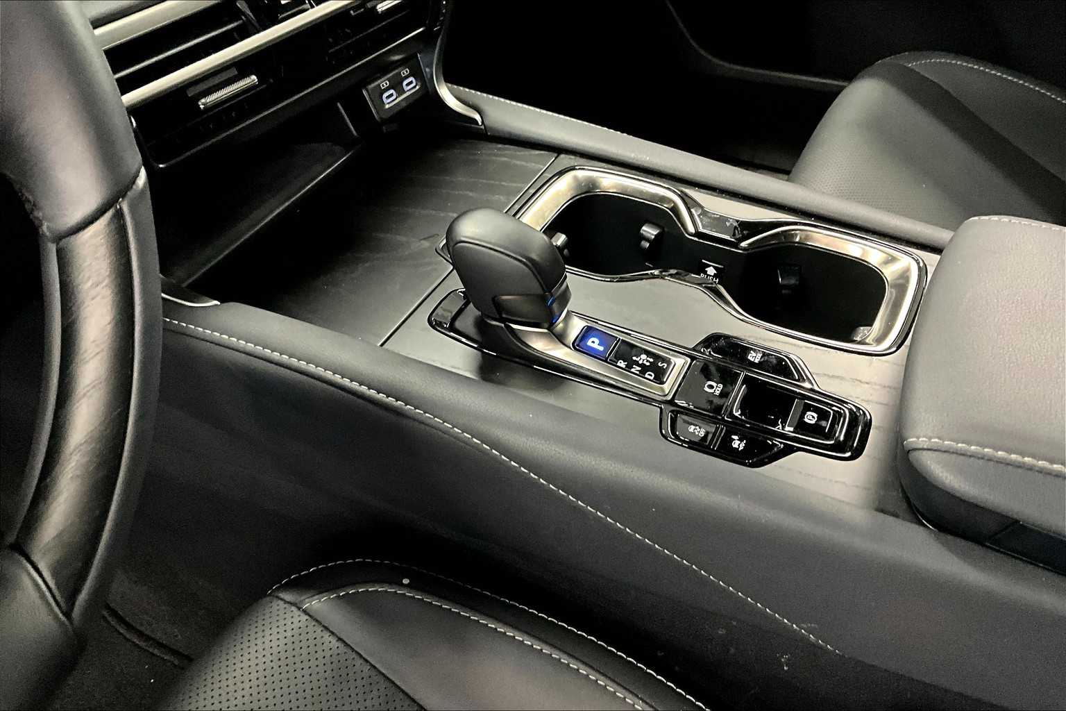 2024 Lexus RX Premium AWD photo 14