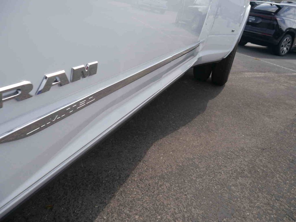 2026 Ram 3500 Limited photo 14