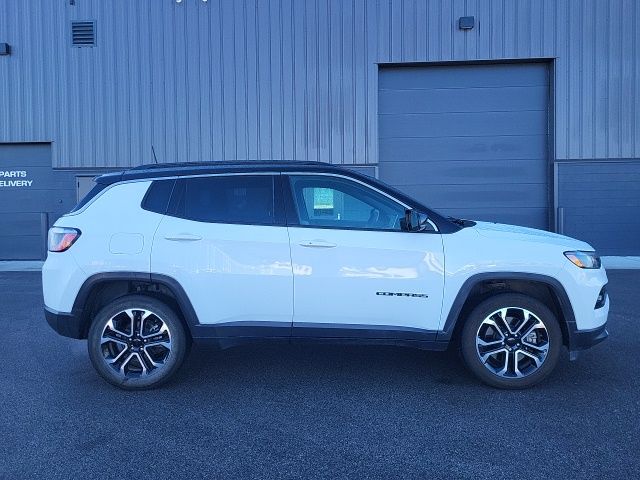 2024 Jeep Compass Limited photo 2