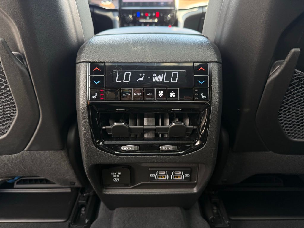 2024 Jeep Grand Cherokee L Summit photo 30