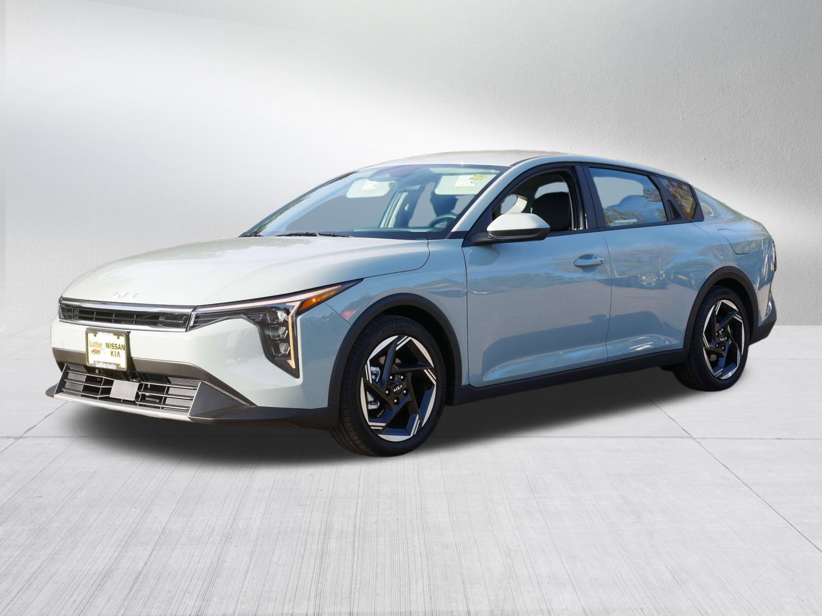 2025 Kia K4 EX photo 3