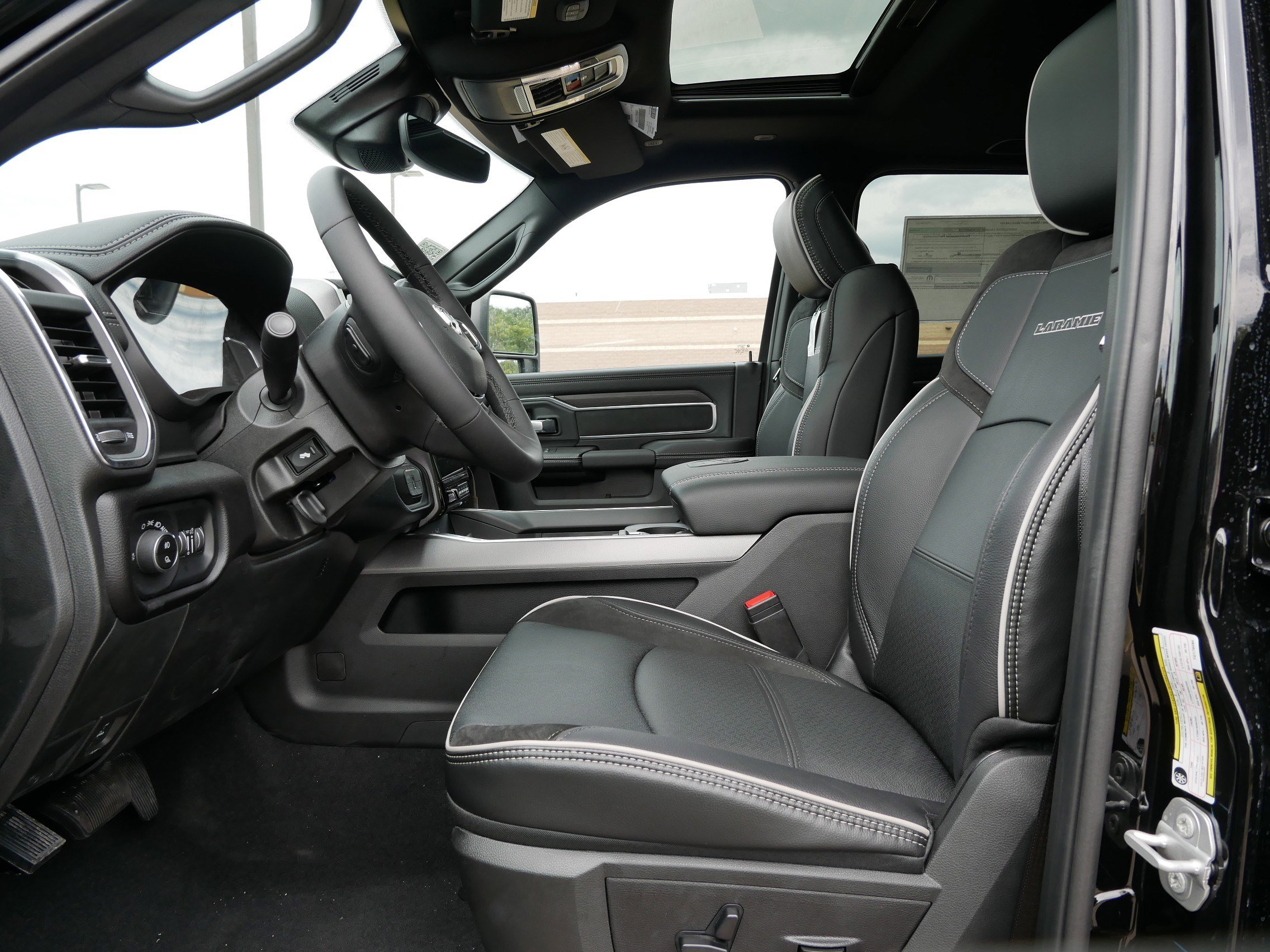 2026 Ram 3500 Laramie photo 7