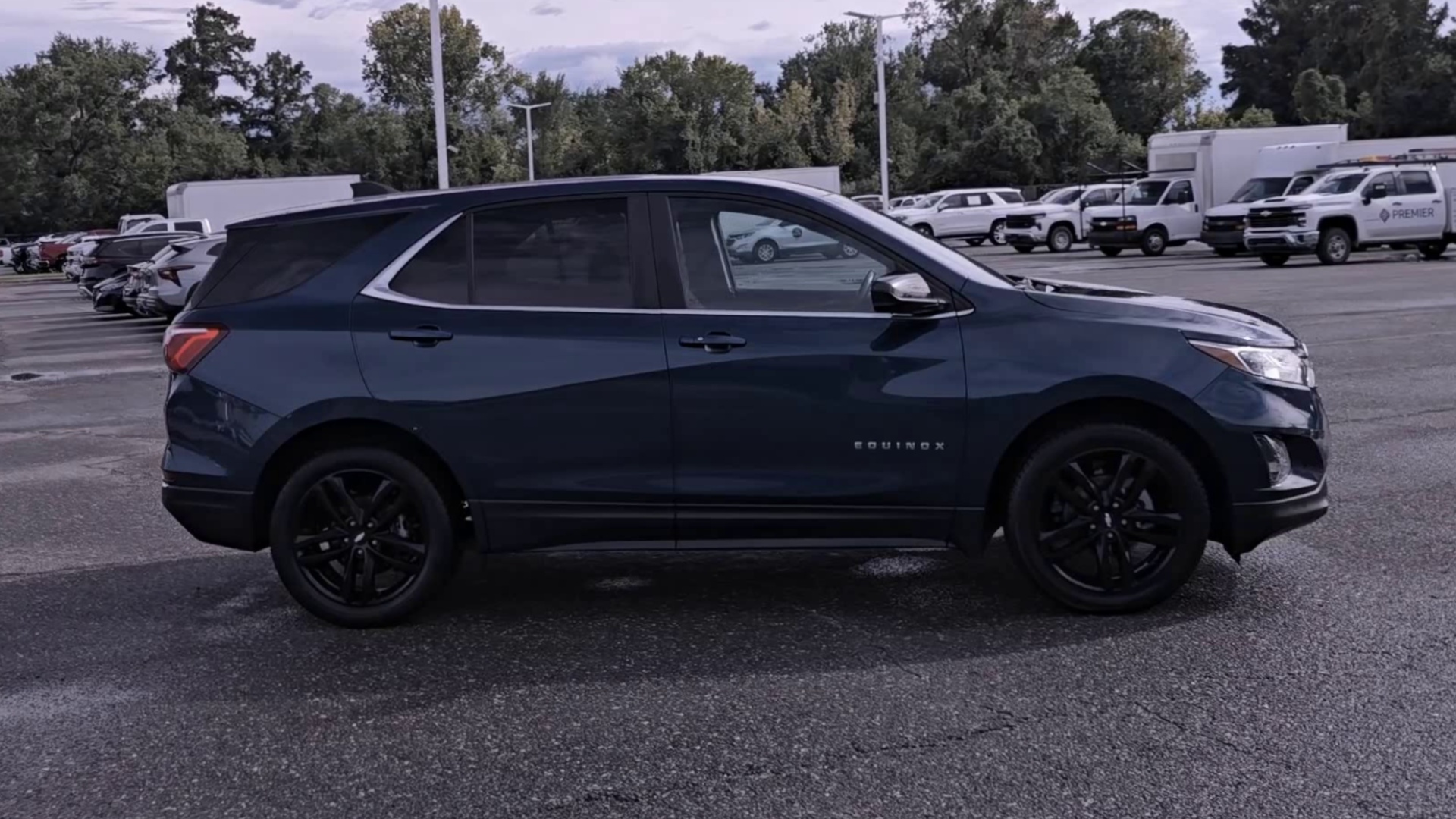 2021 Chevrolet Equinox LT photo 40