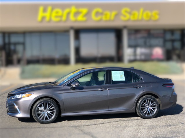 2024 Toyota Camry XLE's photo