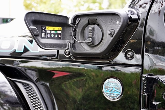 Used 2021 Black Jeep Unlimited Rubicon 4xe image 11