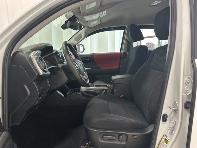 2023 Toyota Tacoma SR5 photo 2