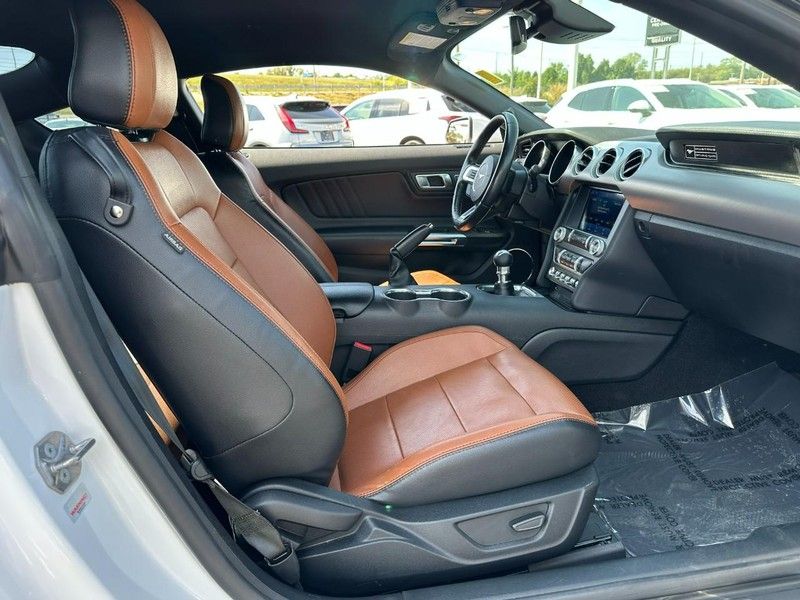 2020 Ford Mustang GT Premium photo 9