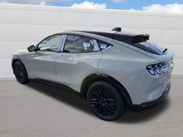 2025 Ford Mustang Mach-E Premium photo 3