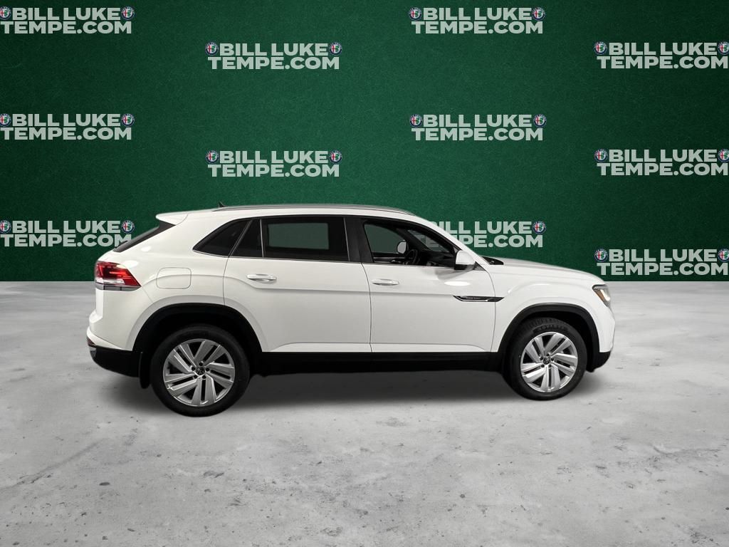 2022 Volkswagen Atlas Cross Sport SE Technology photo 2