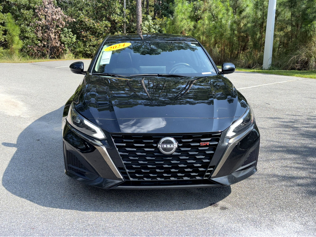 2024 Nissan Altima 2.5 SR photo 2