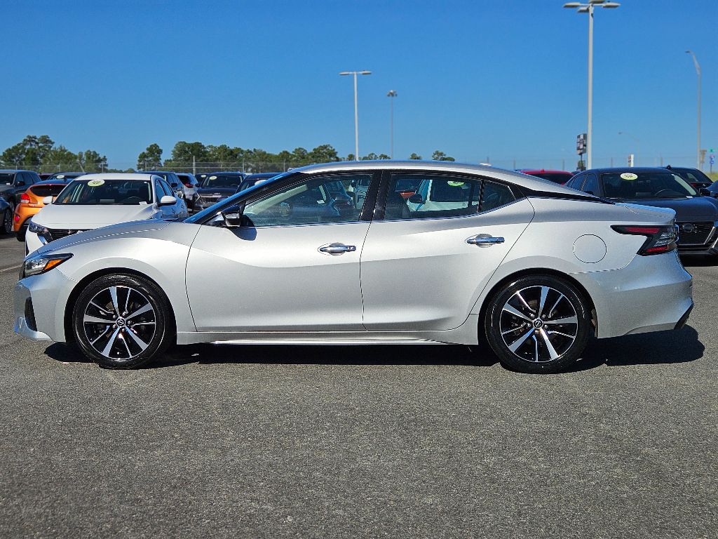 2023 Nissan Maxima SV photo 4