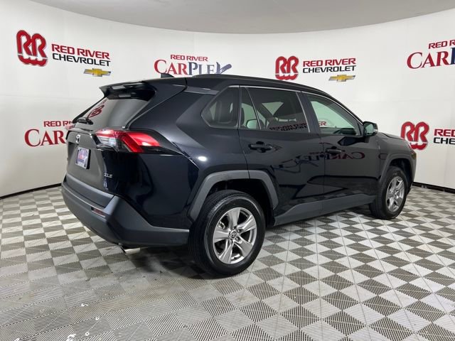 2024 Toyota RAV4 XLE photo 6