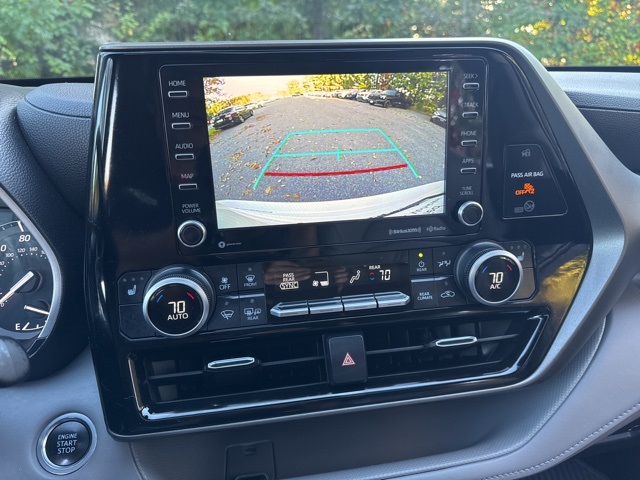 2020 Toyota Highlander XLE photo 29