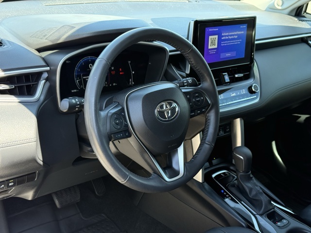 2024 Toyota Corolla Cross XLE photo 19