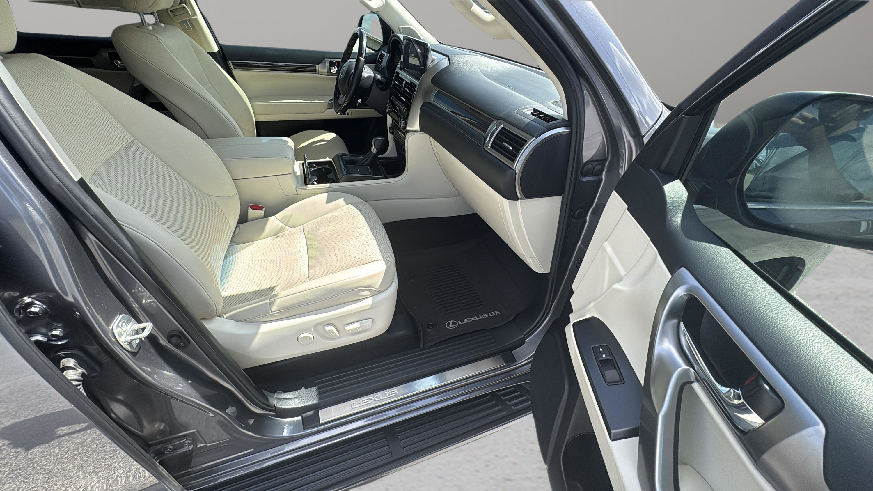2022 Lexus GX 460 Premium photo 17