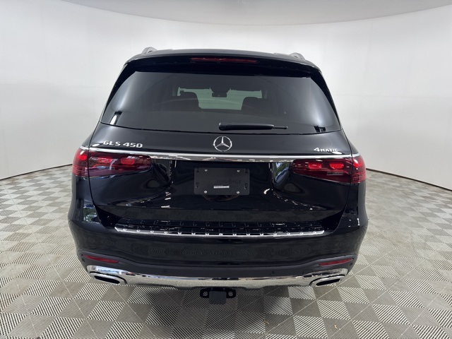2026 Mercedes Benz GLS 450 4MATIC photo 3