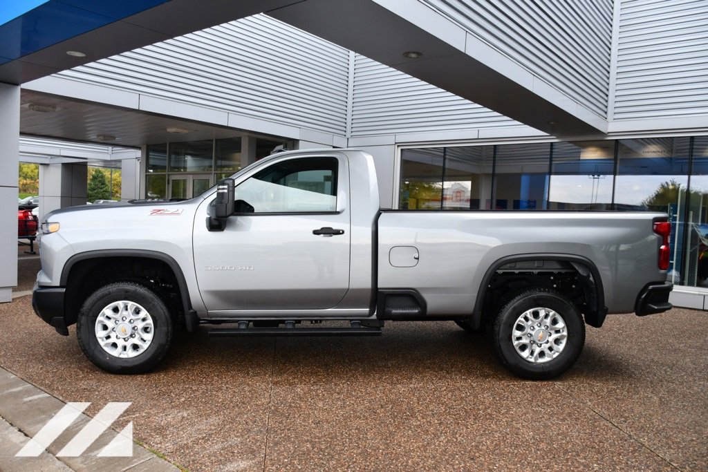 2026 Chevrolet Silverado 3500HD Work Truck photo 2