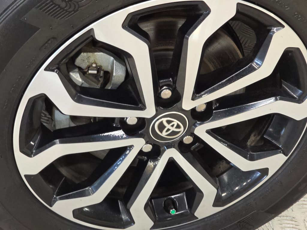 2024 Toyota Corolla Hybrid SE photo 8