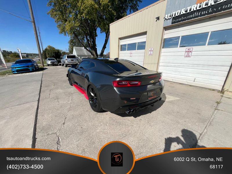 2016 Chevrolet Camaro 1LT photo 4
