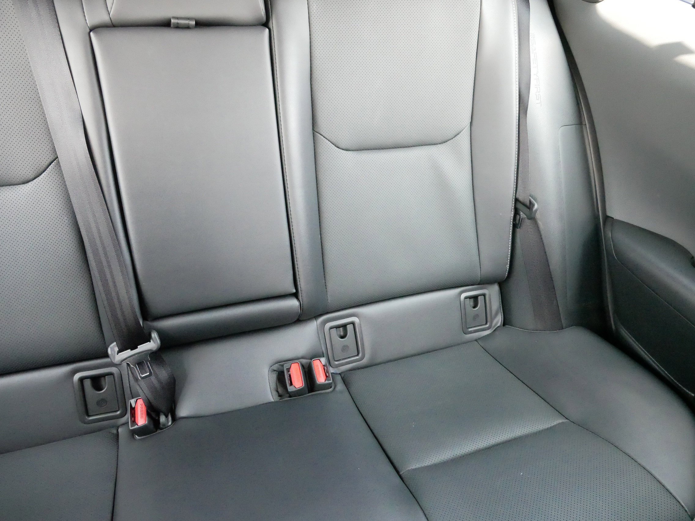 2024 Toyota Prius XLE photo 13