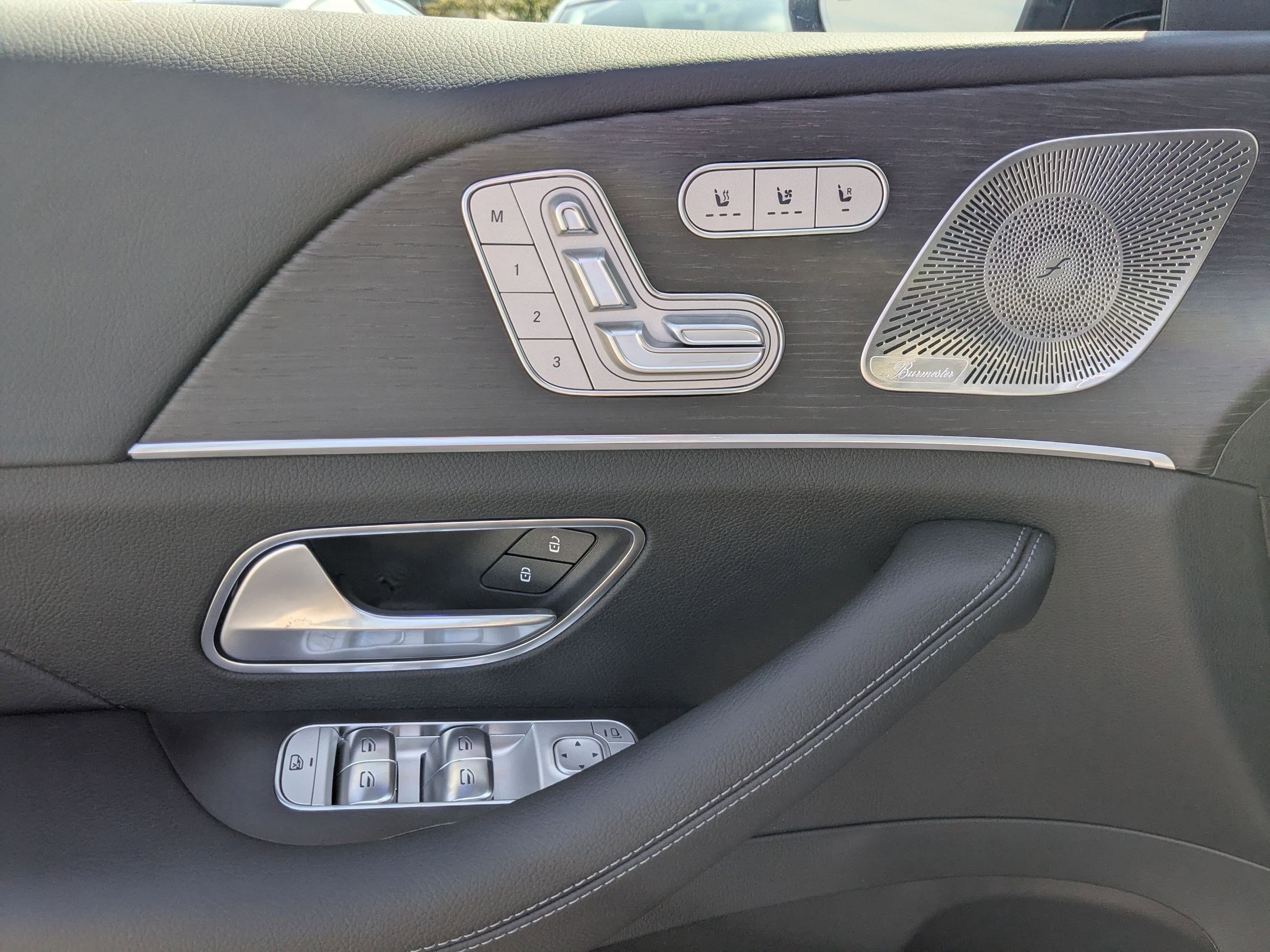 2026 Mercedes Benz GLS 450 4MATIC photo 11