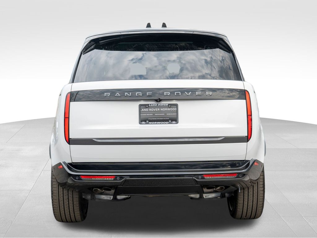 2025 Land Rover Range Rover SE photo 5