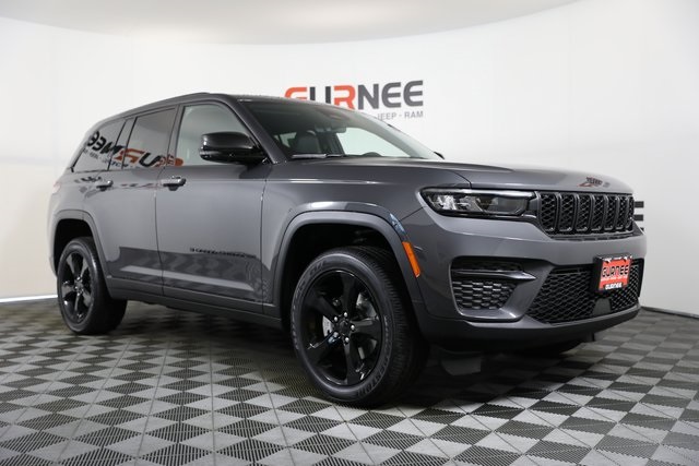 2025 Jeep Grand Cherokee Altitude X photo 2