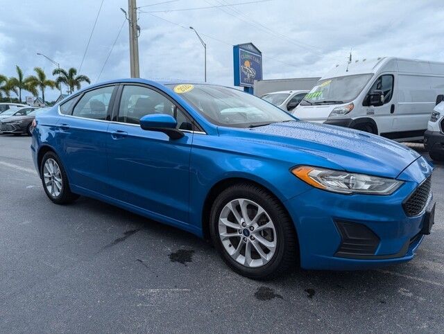 2020 Ford Fusion SE photo 8
