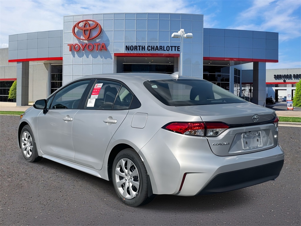 2026 Toyota Corolla LE photo 4