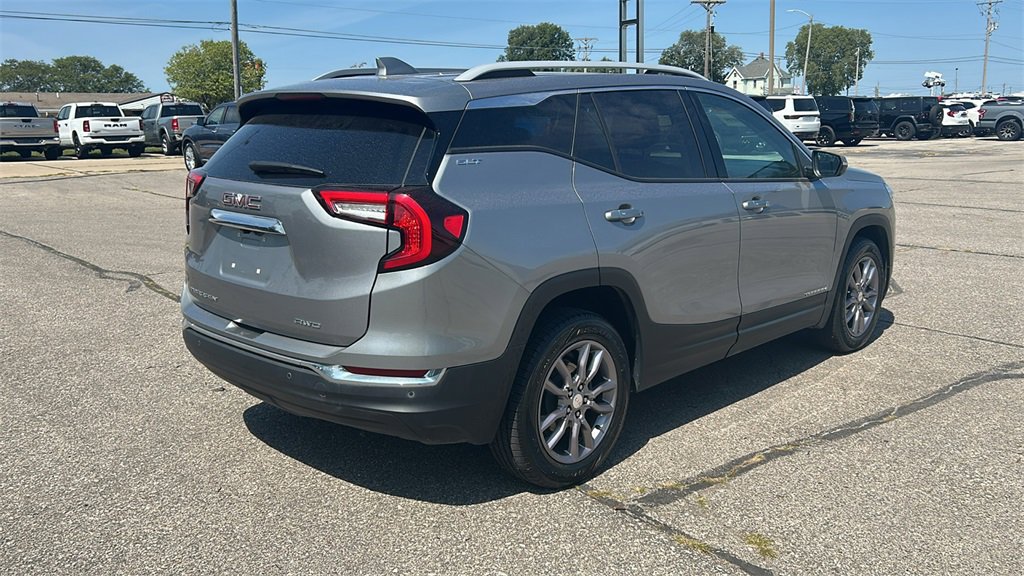 2023 Gmc Terrain SLT photo 2