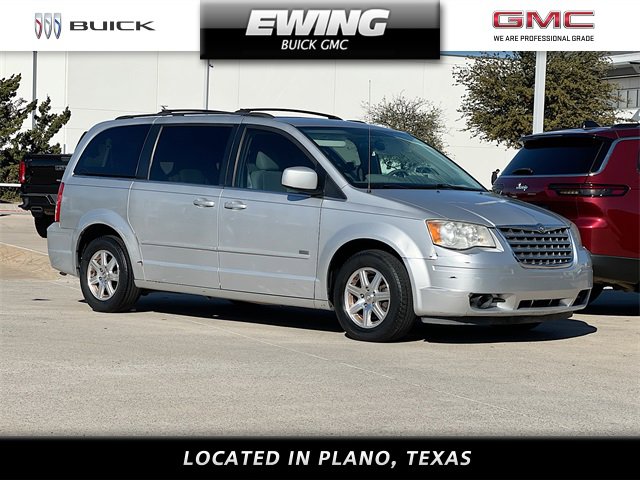 2008 Chrysler Town & Country Touring's photo