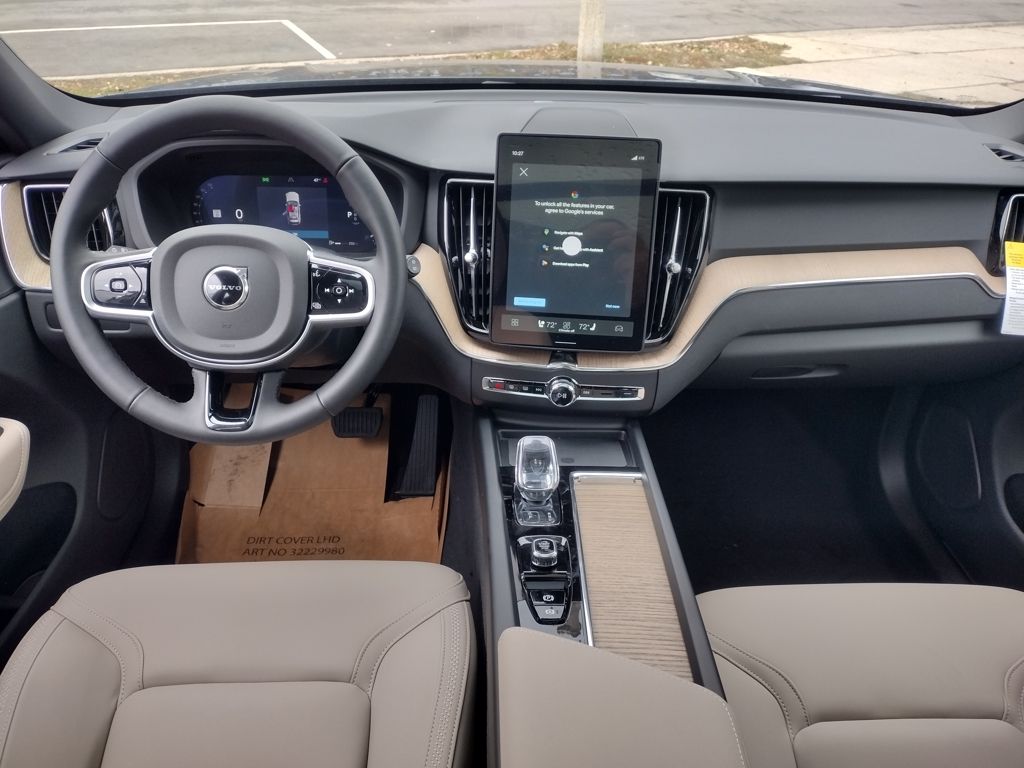2026 VOLVO XC60 - Image 22