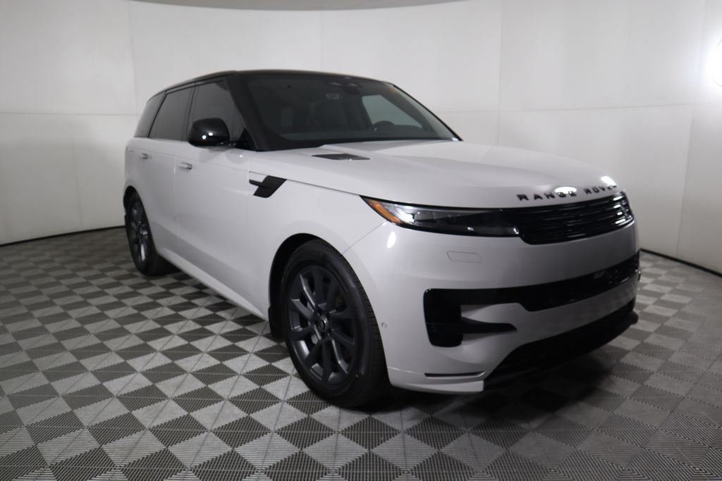 2025 Land Rover Range Rover Sport SE photo 3
