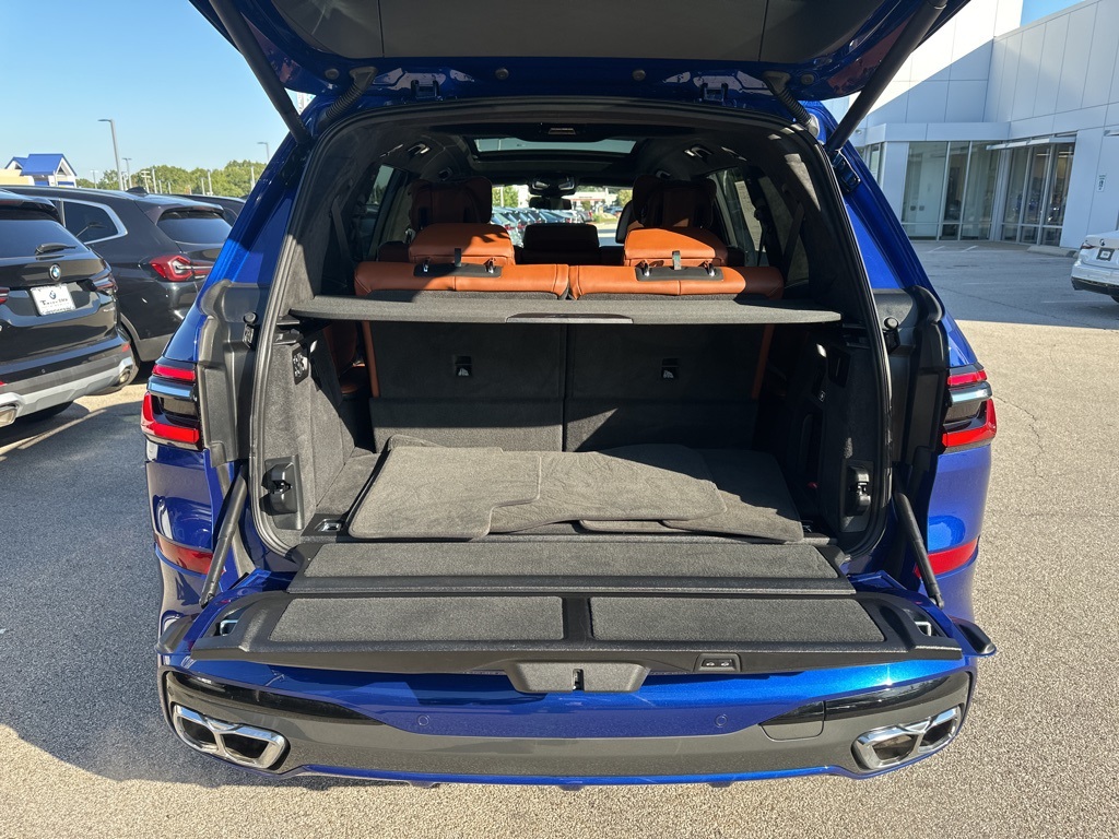 2025 Bmw X7 M60i photo 23