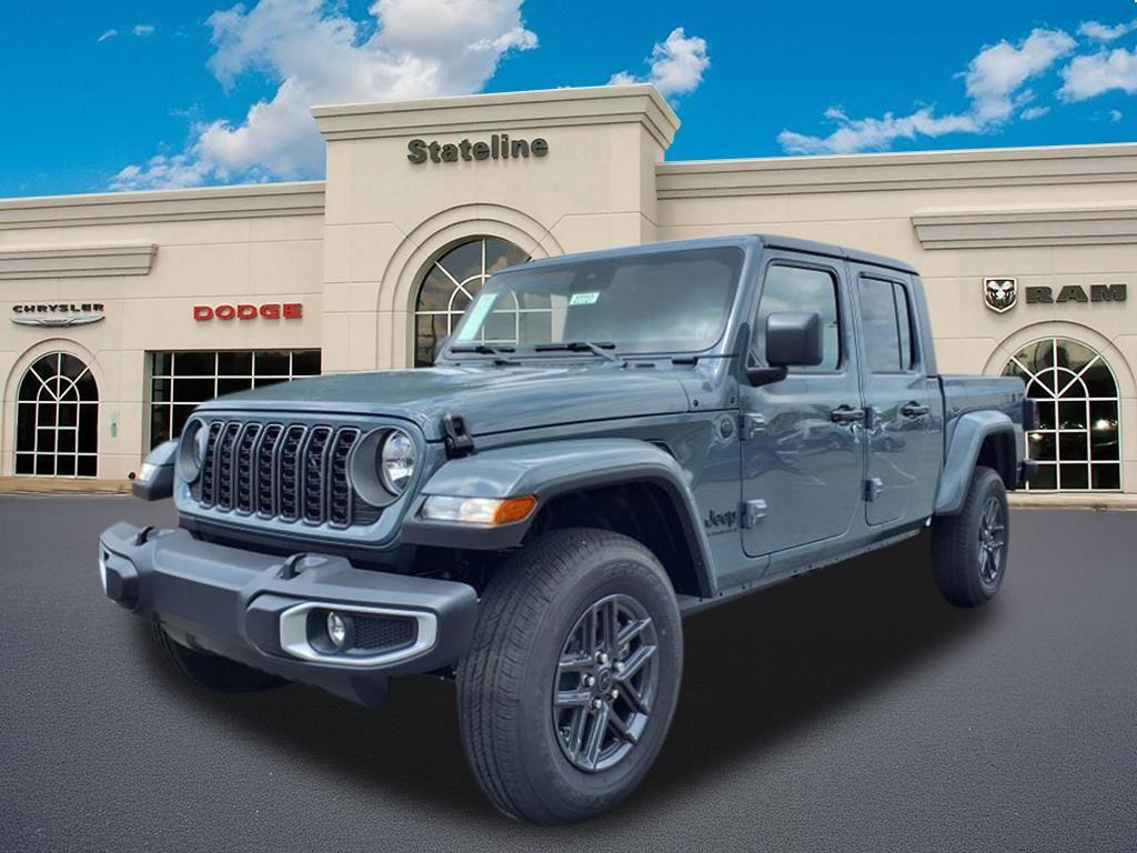 2025 Jeep Gladiator Sport S's photo