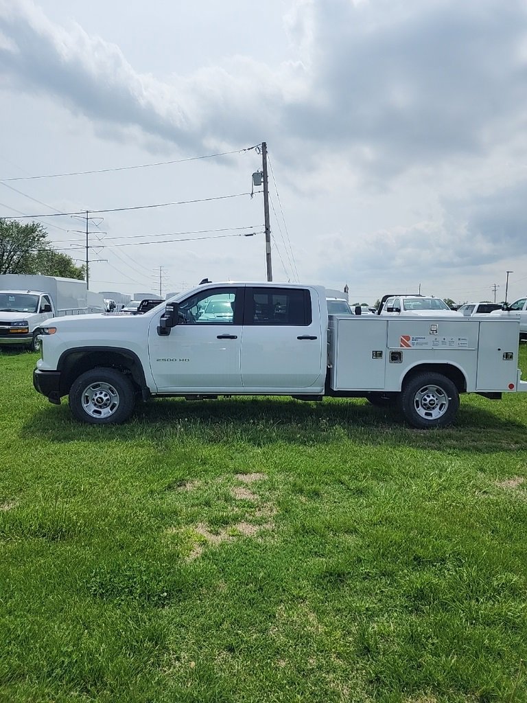 2024 Chevrolet Silverado 2500HD photo 3
