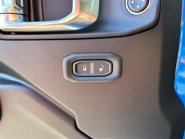 2025 Jeep Wrangler Sport S photo 27