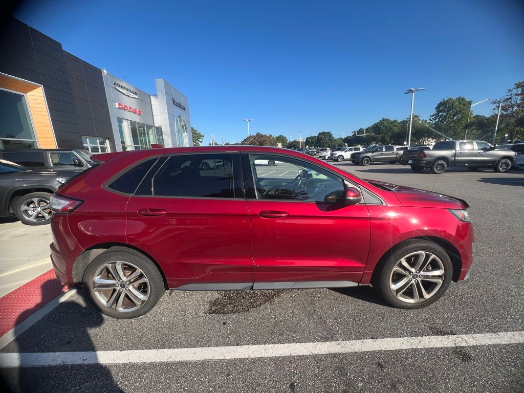 2016 Ford Edge Sport photo 4