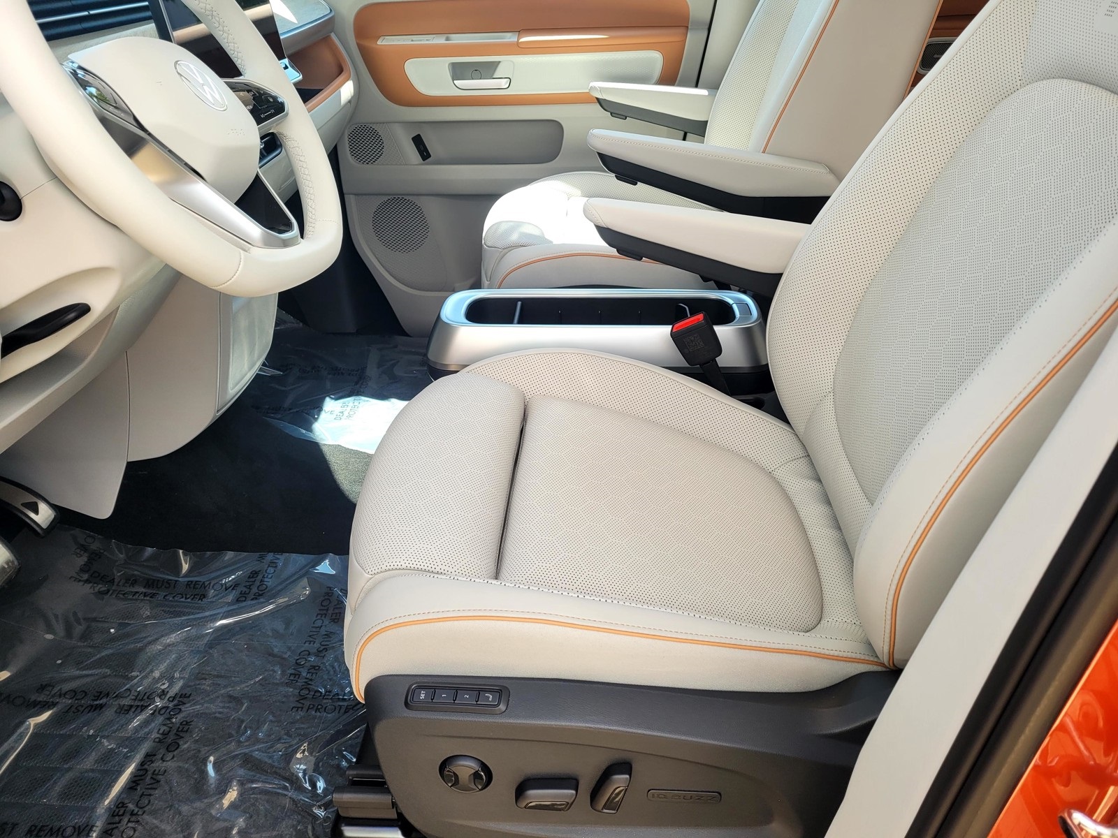 2025 Volkswagen ID. Buzz Pro Plus photo 8