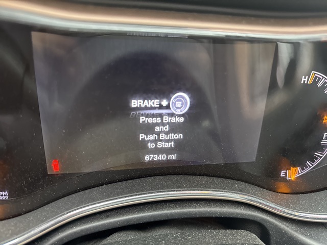 2017 Jeep Grand Cherokee Laredo photo 3