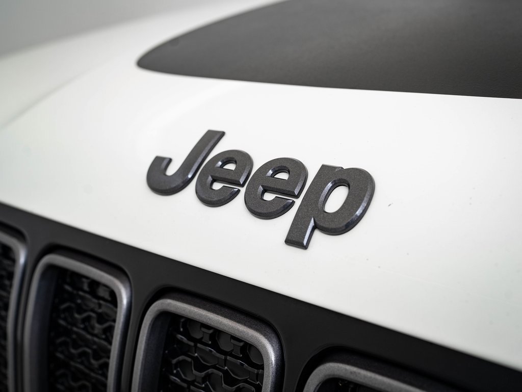 2022 Jeep Renegade Trailhawk photo 3