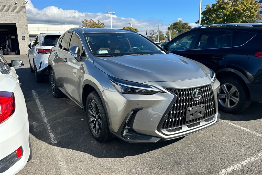 2025 Lexus NX 250 Premium photo 2