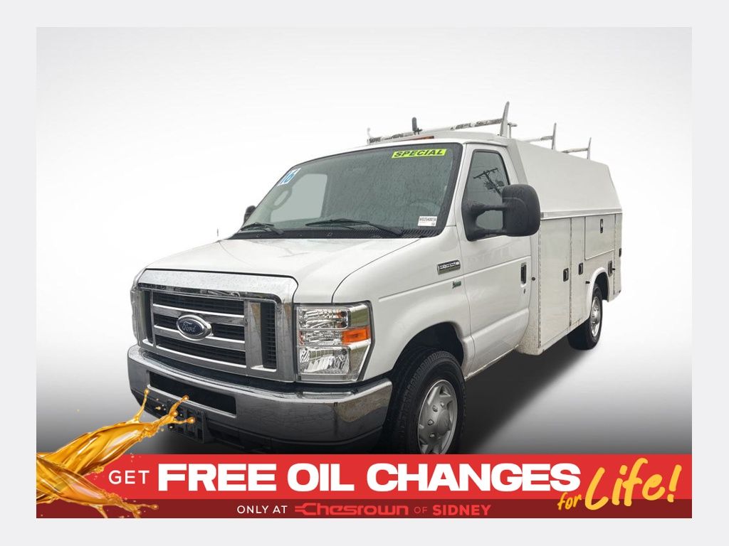 2016 Ford E-Series Cutaway Base's photo