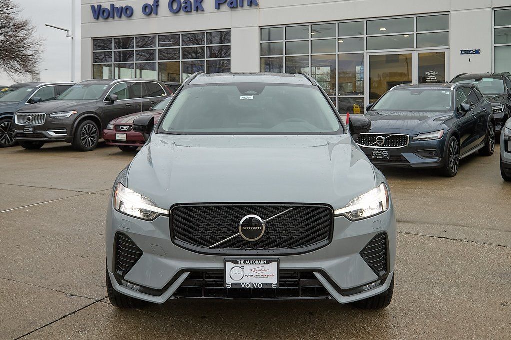 2026 VOLVO XC60 - Image 4
