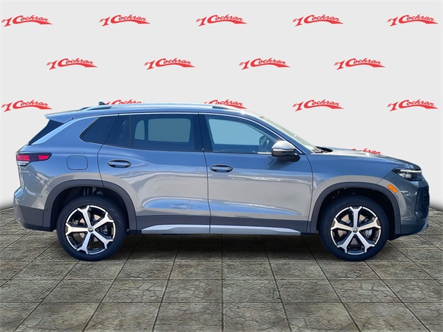 2025 Volkswagen Tiguan SE photo 2