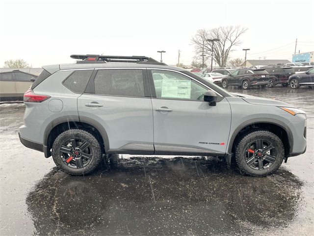 2025 Nissan Rogue SV photo 14
